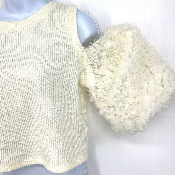 Zara Puff Cut Out Sleeve Crop Top Cream Size M NWOT - Picture 3 of 12